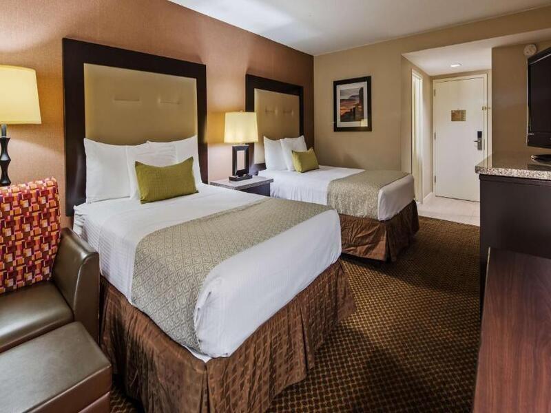 Best Western Louisville East Inn & Suites Εξωτερικό φωτογραφία