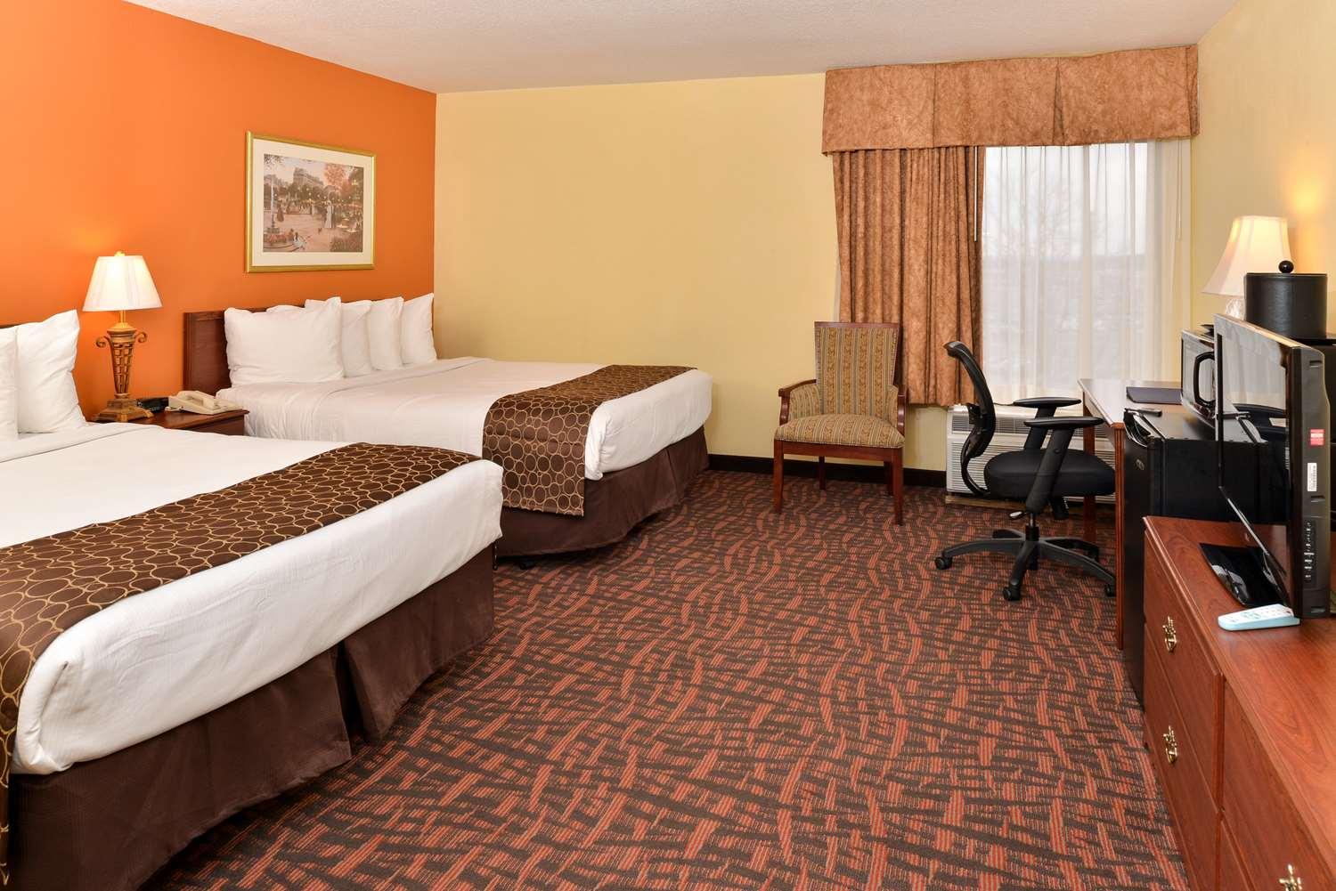 Best Western Louisville East Inn & Suites Εξωτερικό φωτογραφία