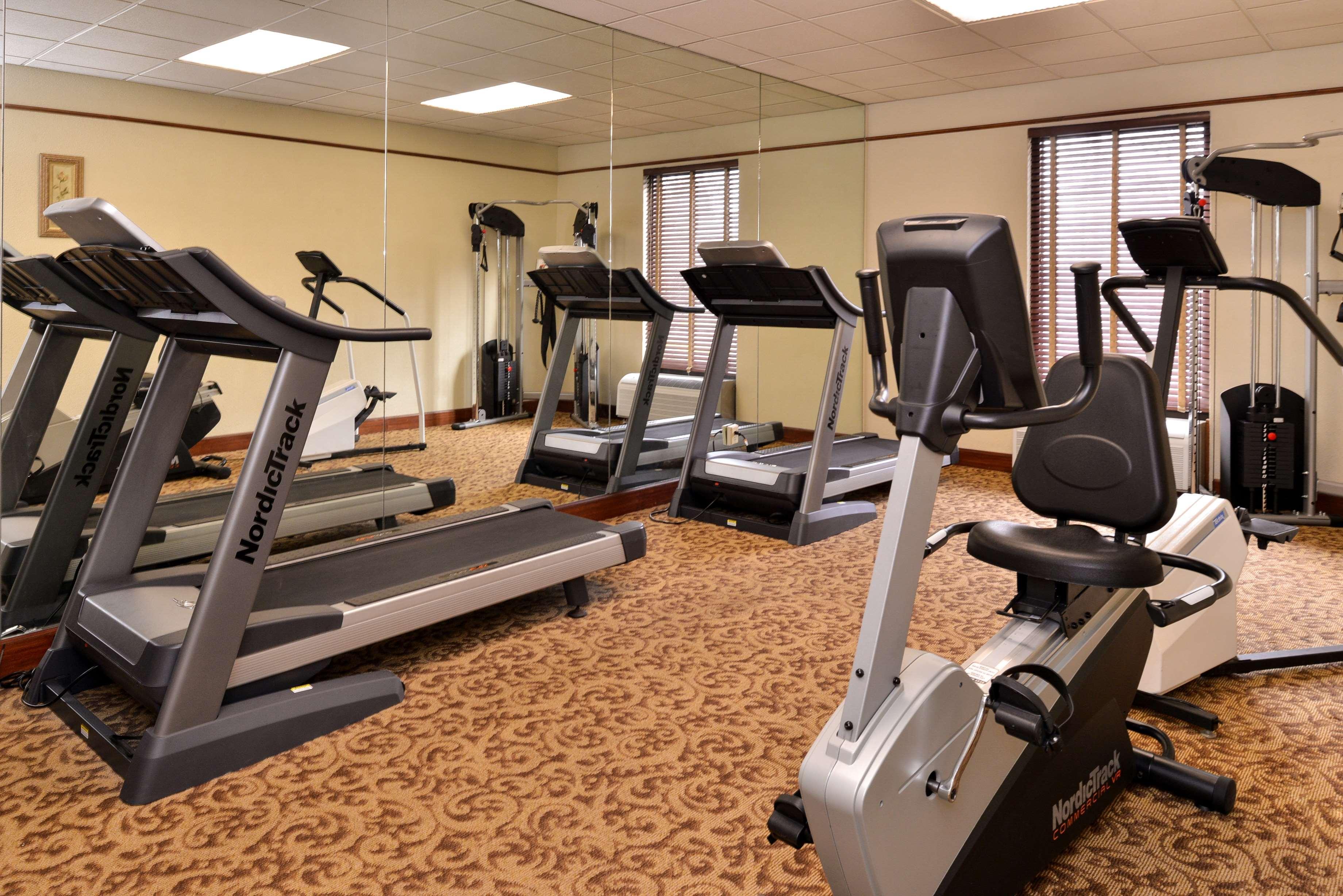 Best Western Louisville East Inn & Suites Εξωτερικό φωτογραφία