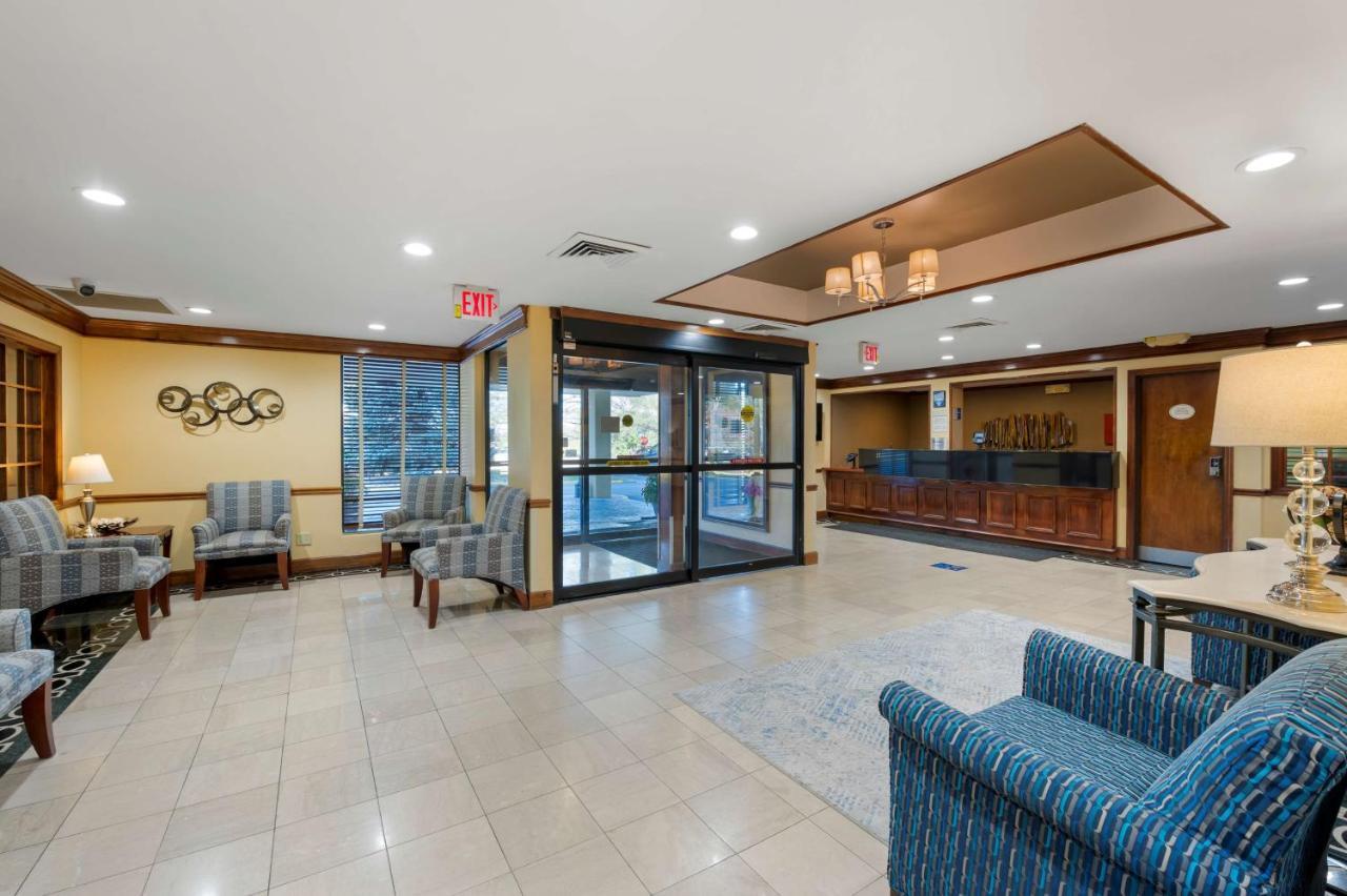 Best Western Louisville East Inn & Suites Εξωτερικό φωτογραφία