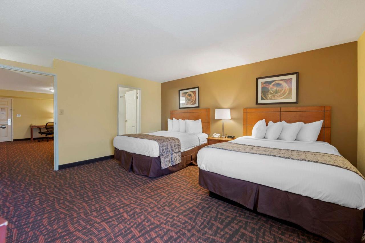 Best Western Louisville East Inn & Suites Εξωτερικό φωτογραφία