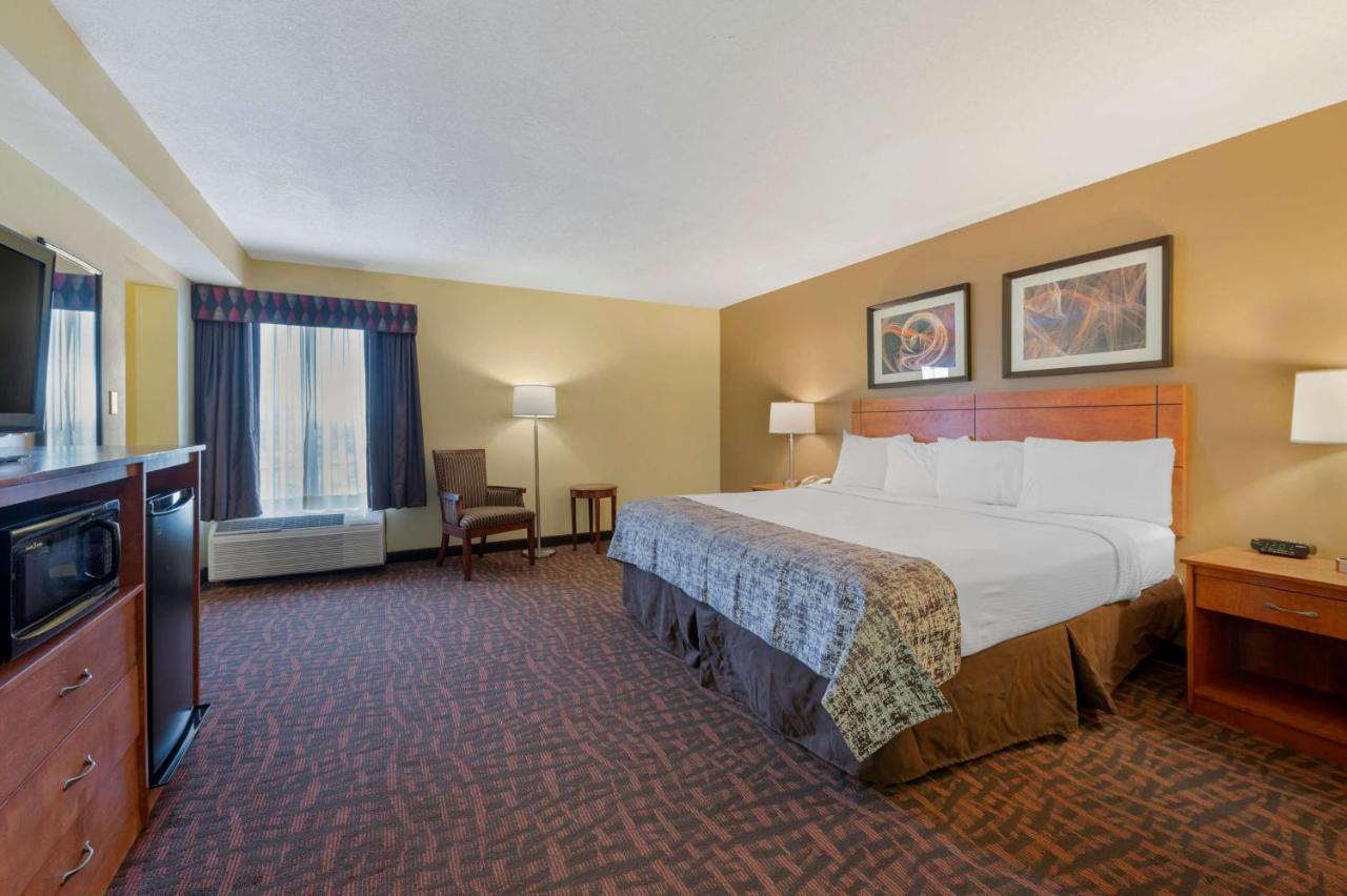 Best Western Louisville East Inn & Suites Εξωτερικό φωτογραφία
