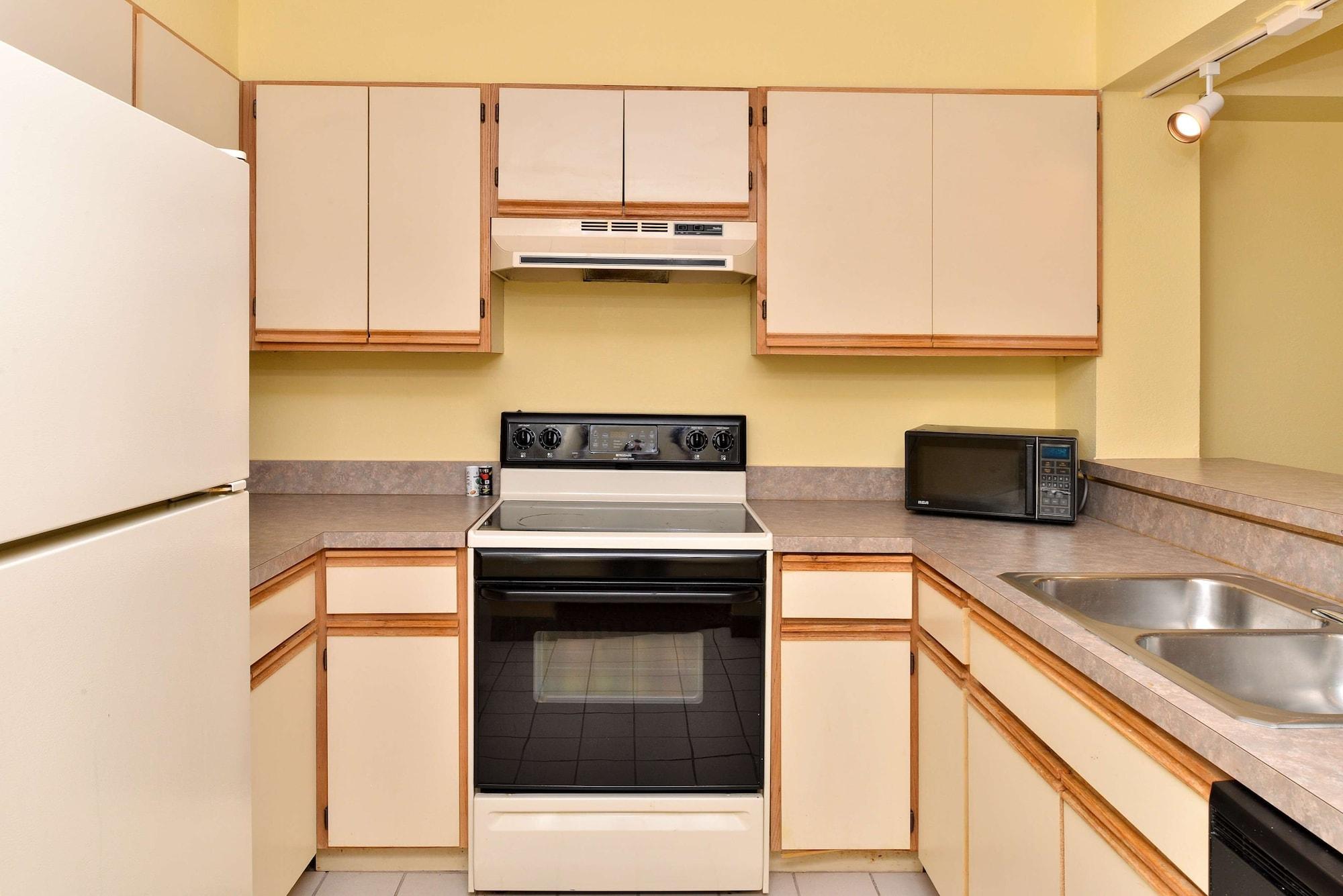 Best Western Louisville East Inn & Suites Εξωτερικό φωτογραφία