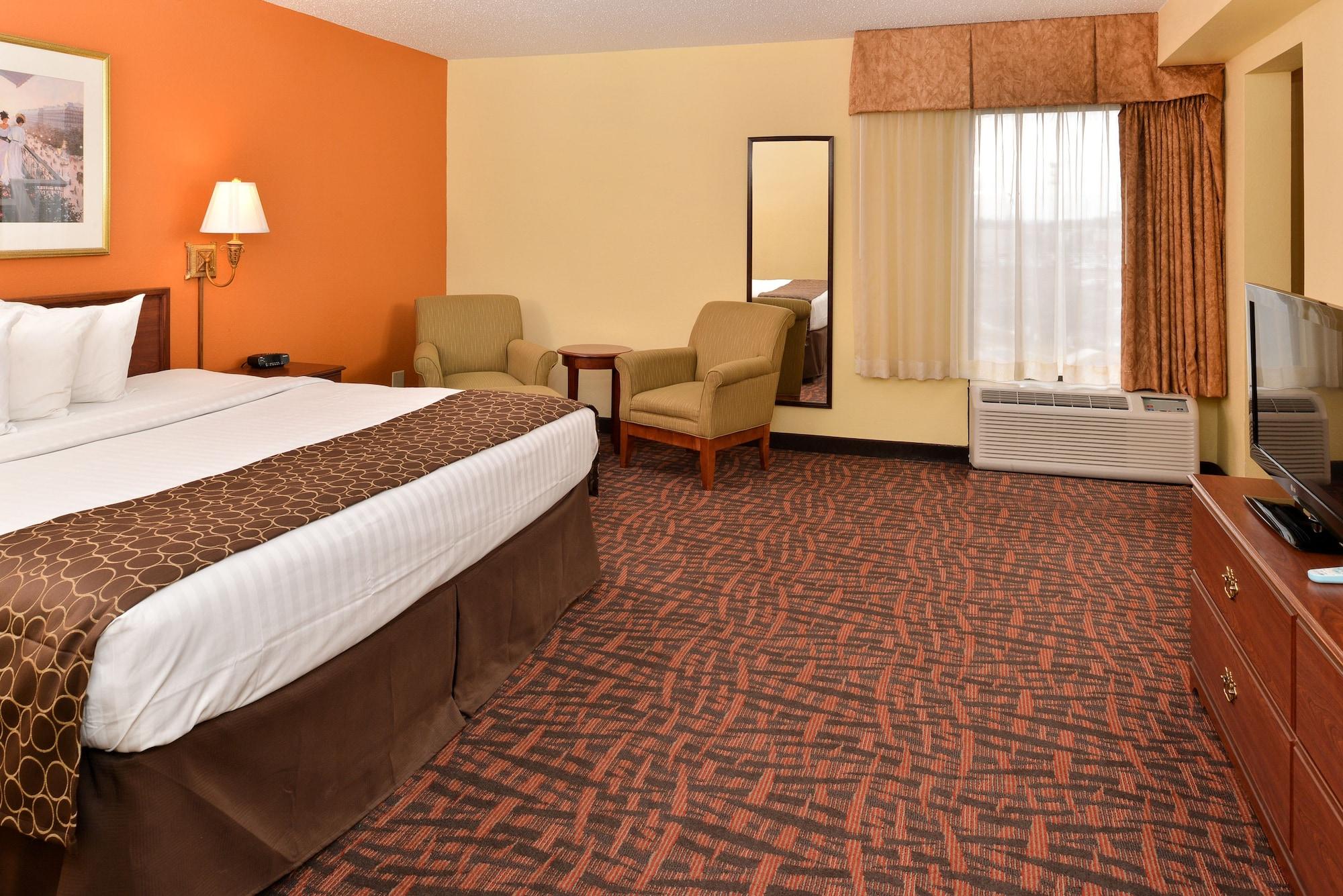 Best Western Louisville East Inn & Suites Εξωτερικό φωτογραφία