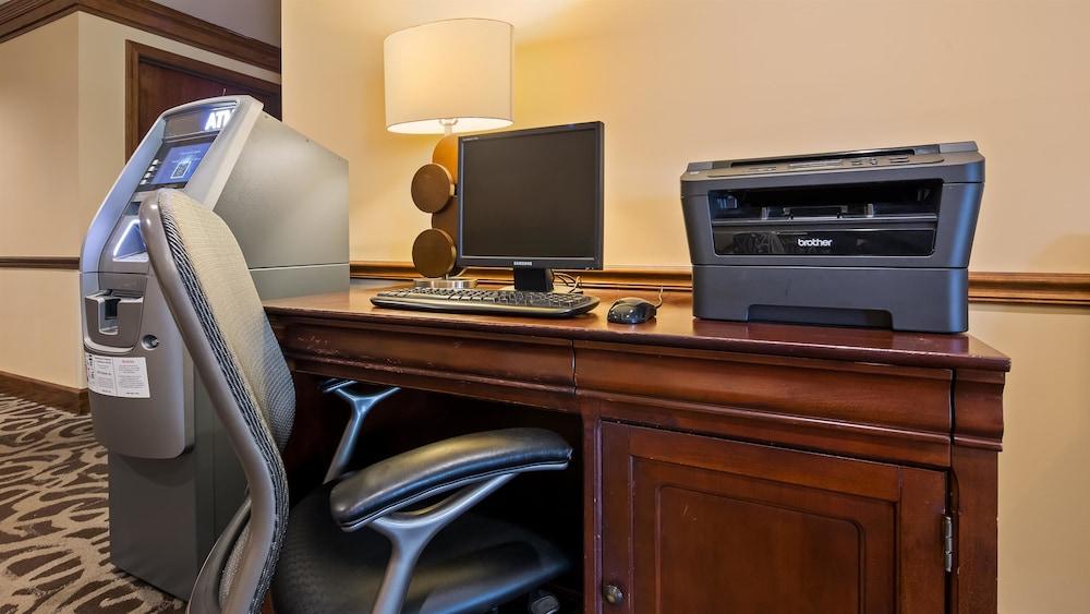 Best Western Louisville East Inn & Suites Εξωτερικό φωτογραφία