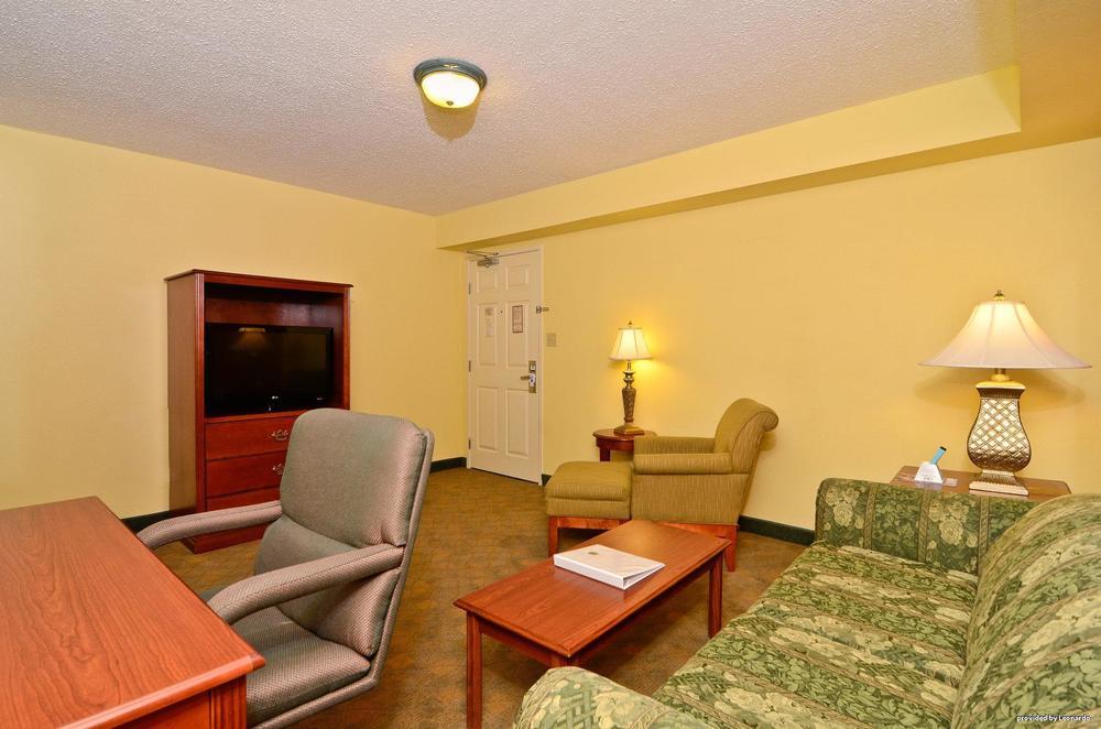 Best Western Louisville East Inn & Suites Δωμάτιο φωτογραφία